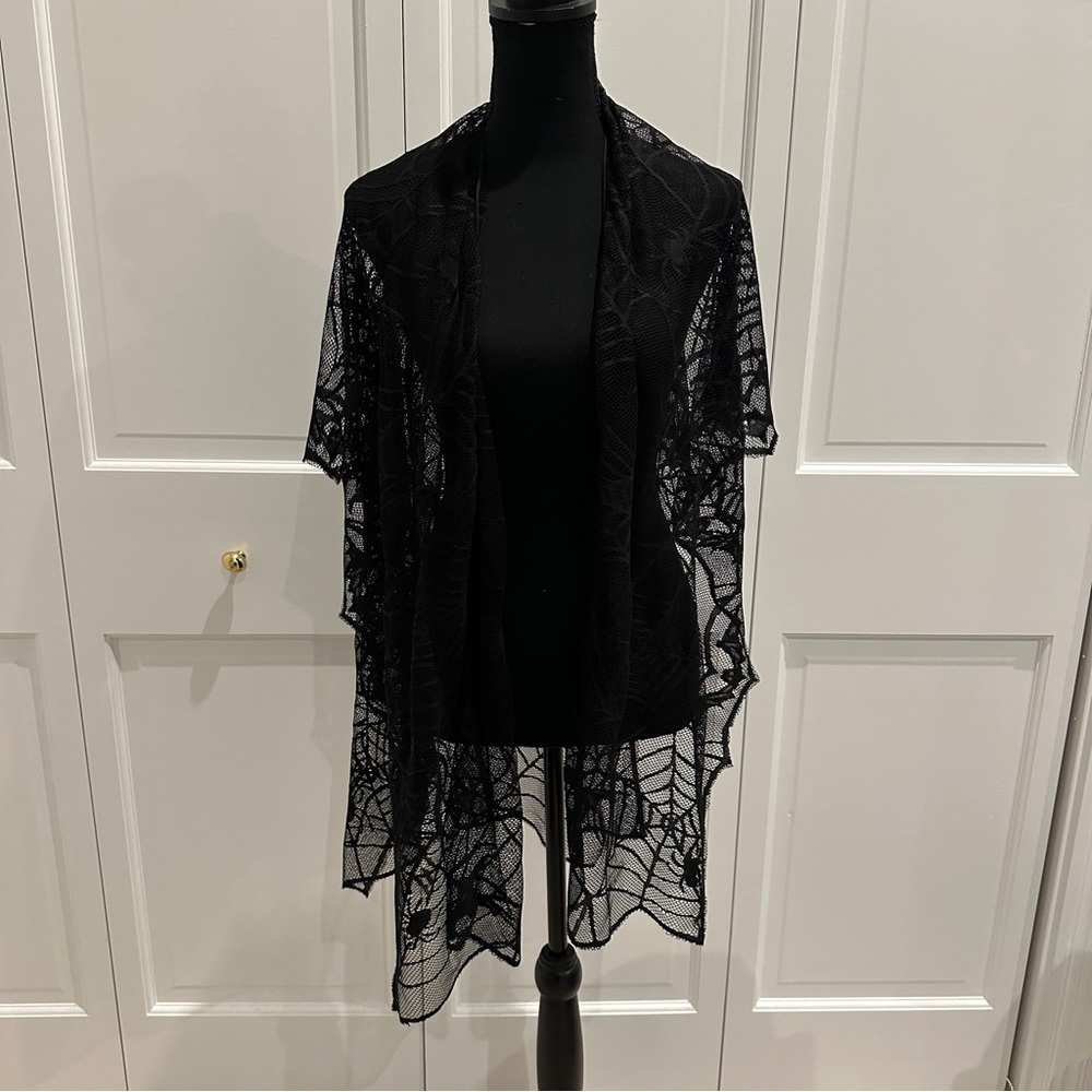 NWT Glamour Ghoul Black Lace Spiderweb Shawl